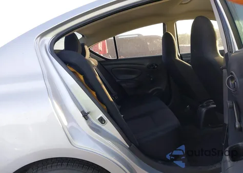 2014 Nissan Versa 1.6 S+ z USA, uszkodzony, nr VIN 3N1CN7AP2EL808561